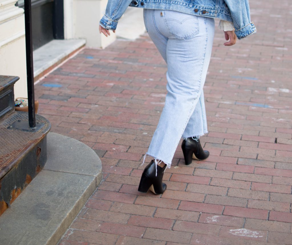 3 QUICK TIPS TO FINDING VINTAGE DENIM